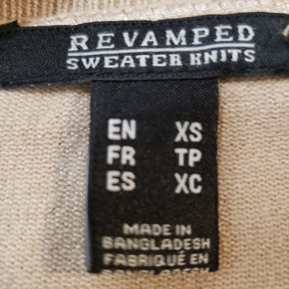 Sweater. New. - Picture 6 of 6